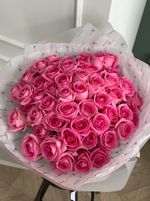 Гранд-букет из розовых роз 51шт