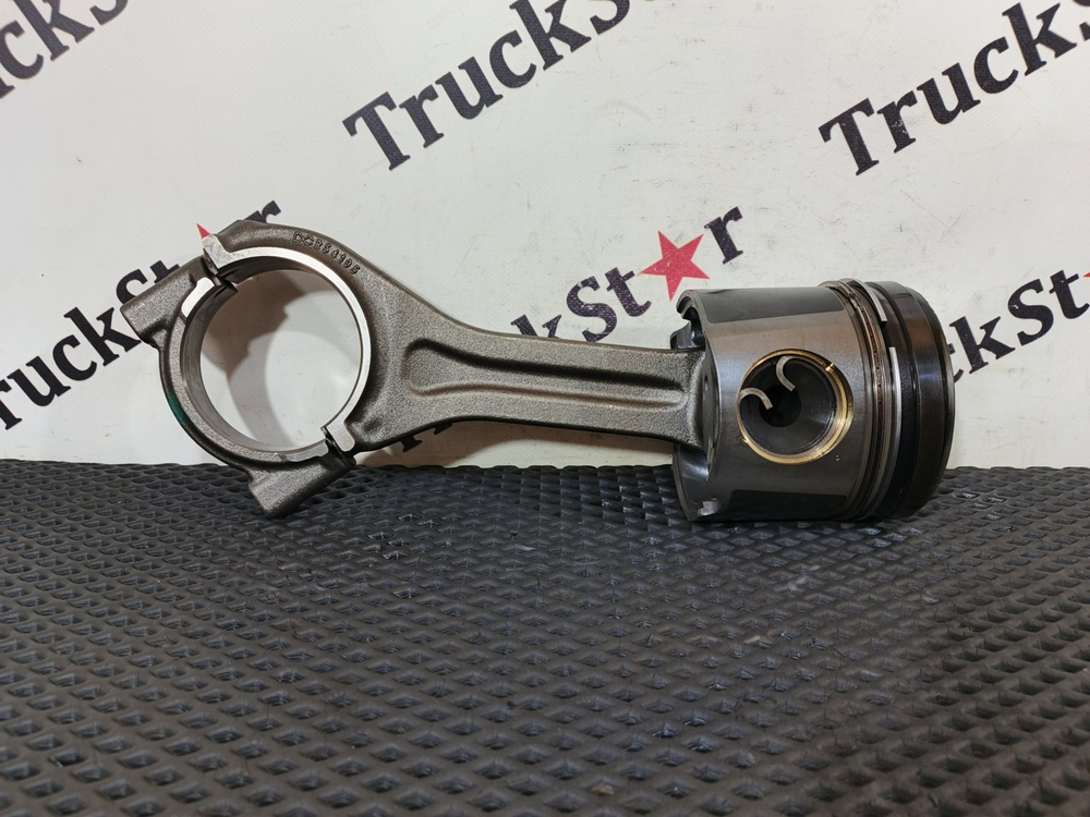 Поршень с шатуном