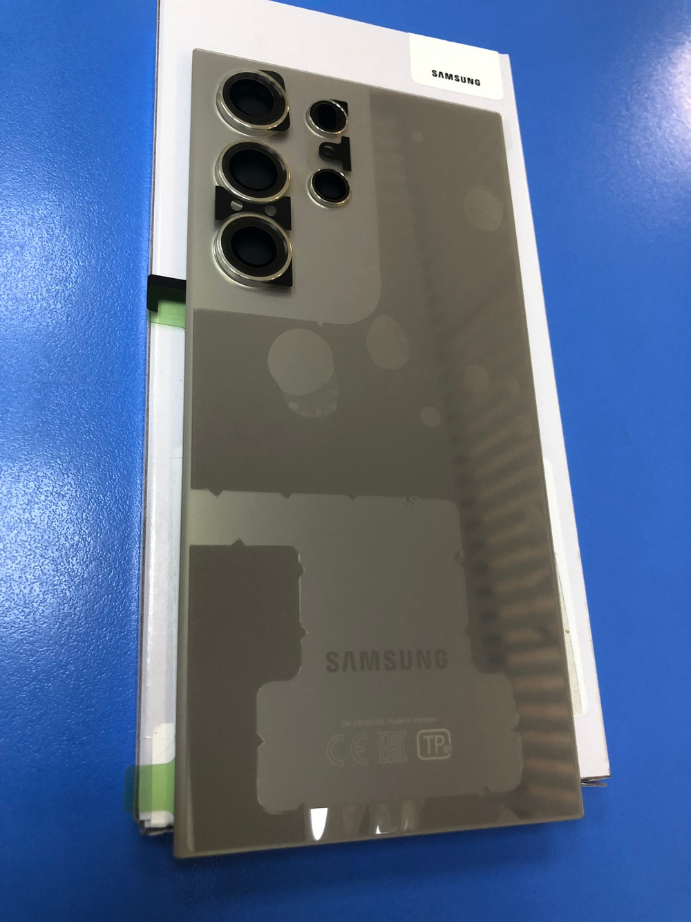 Задняя крышка для Самсунг S928 Galaxy S24 Ultra титан серая Оригинал Сервисная