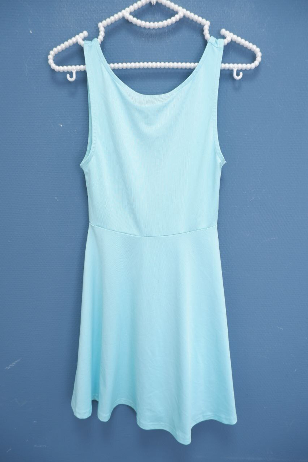 Платье Divided однотонное 42 размер