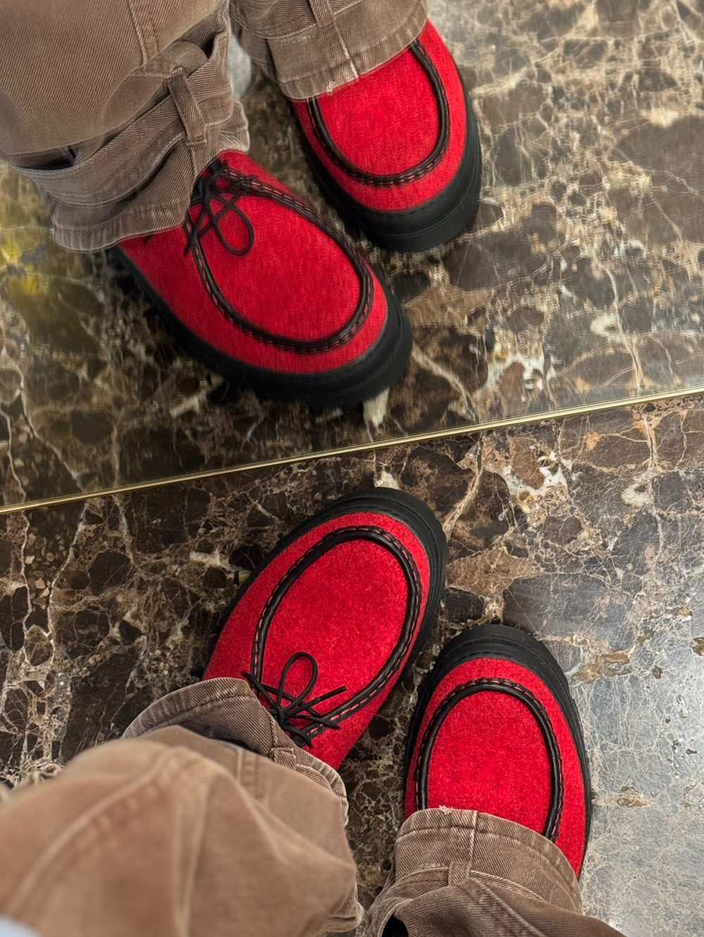 MocToe red sherst