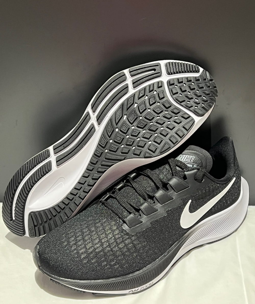 Мужские кроссовки Nike Air Zoom Pegasus 37 'Black' BQ9646-002