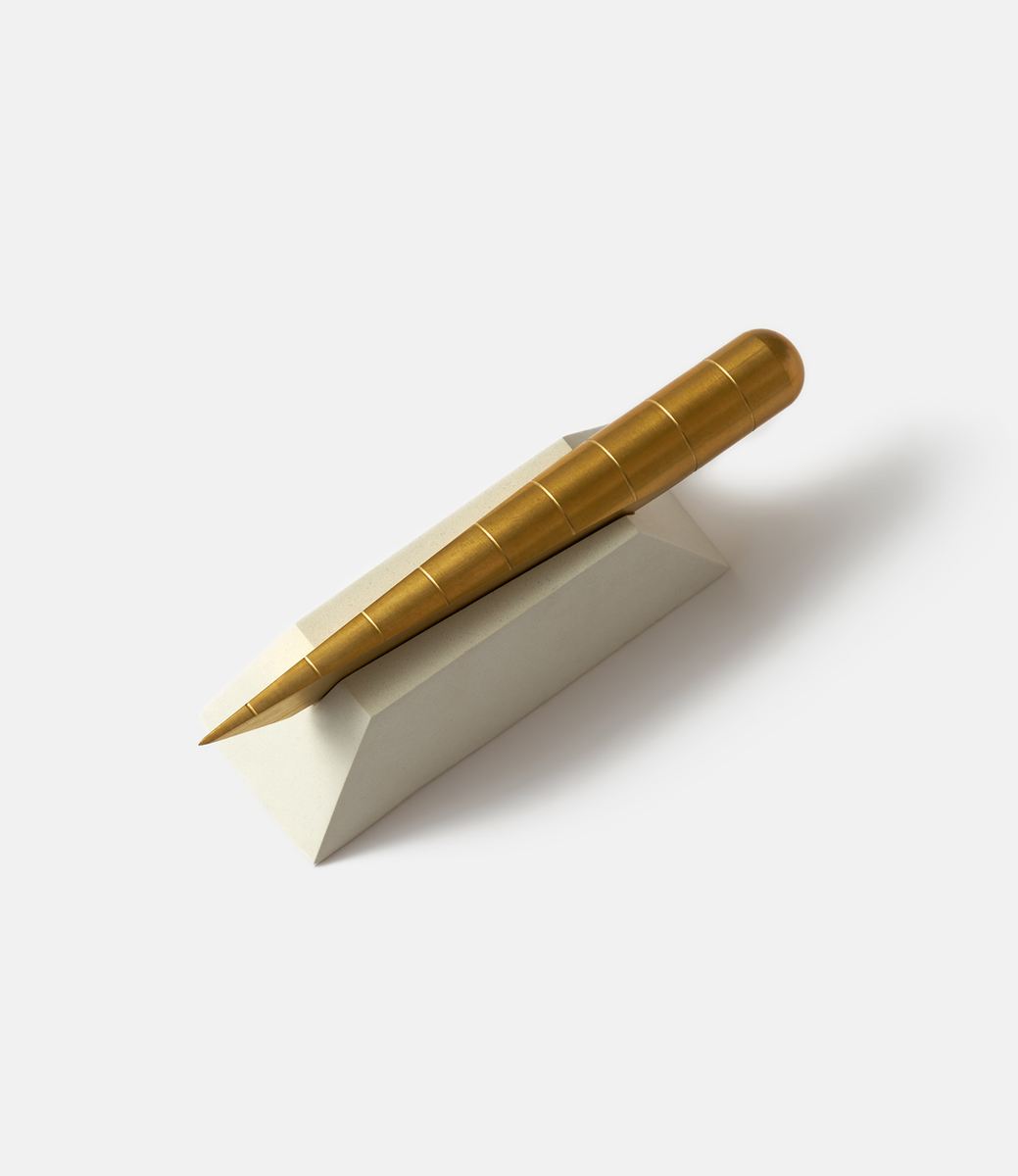 Craighill Desk Knife Plinth White — подставка для ножа: белый