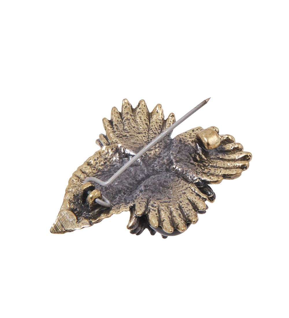 AM-4045 Брошь «Три орешка» (латунь, янтарь)