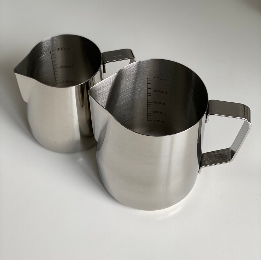 Питчер с мерной шкалой