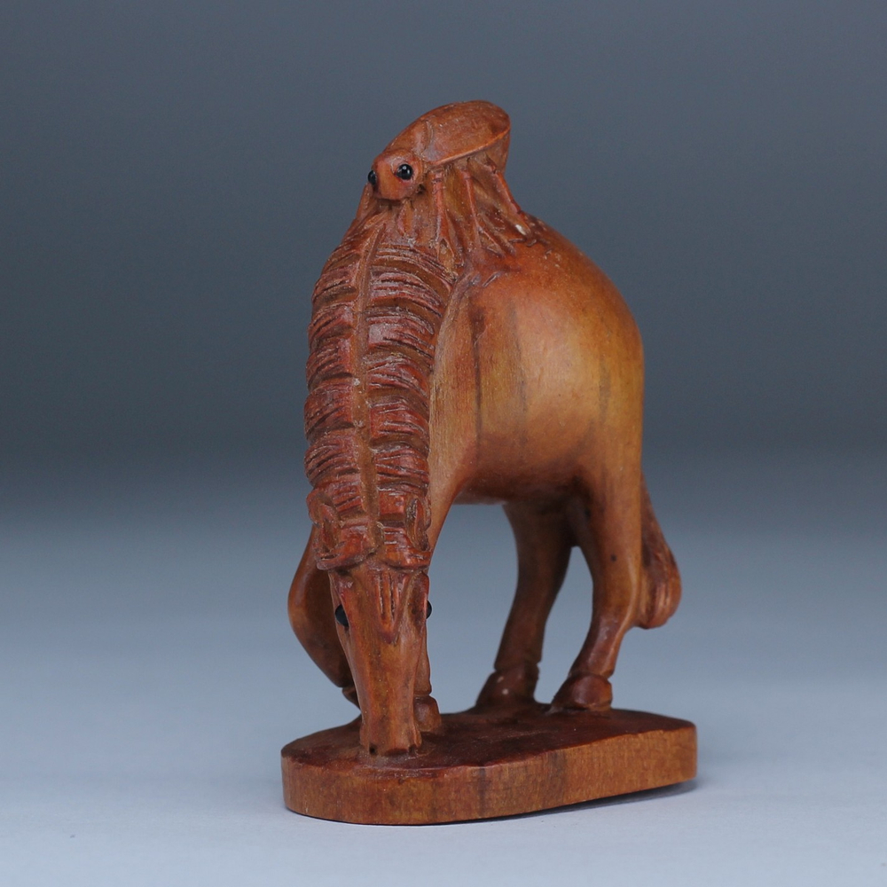 Нэцкэ Лошадь и жук