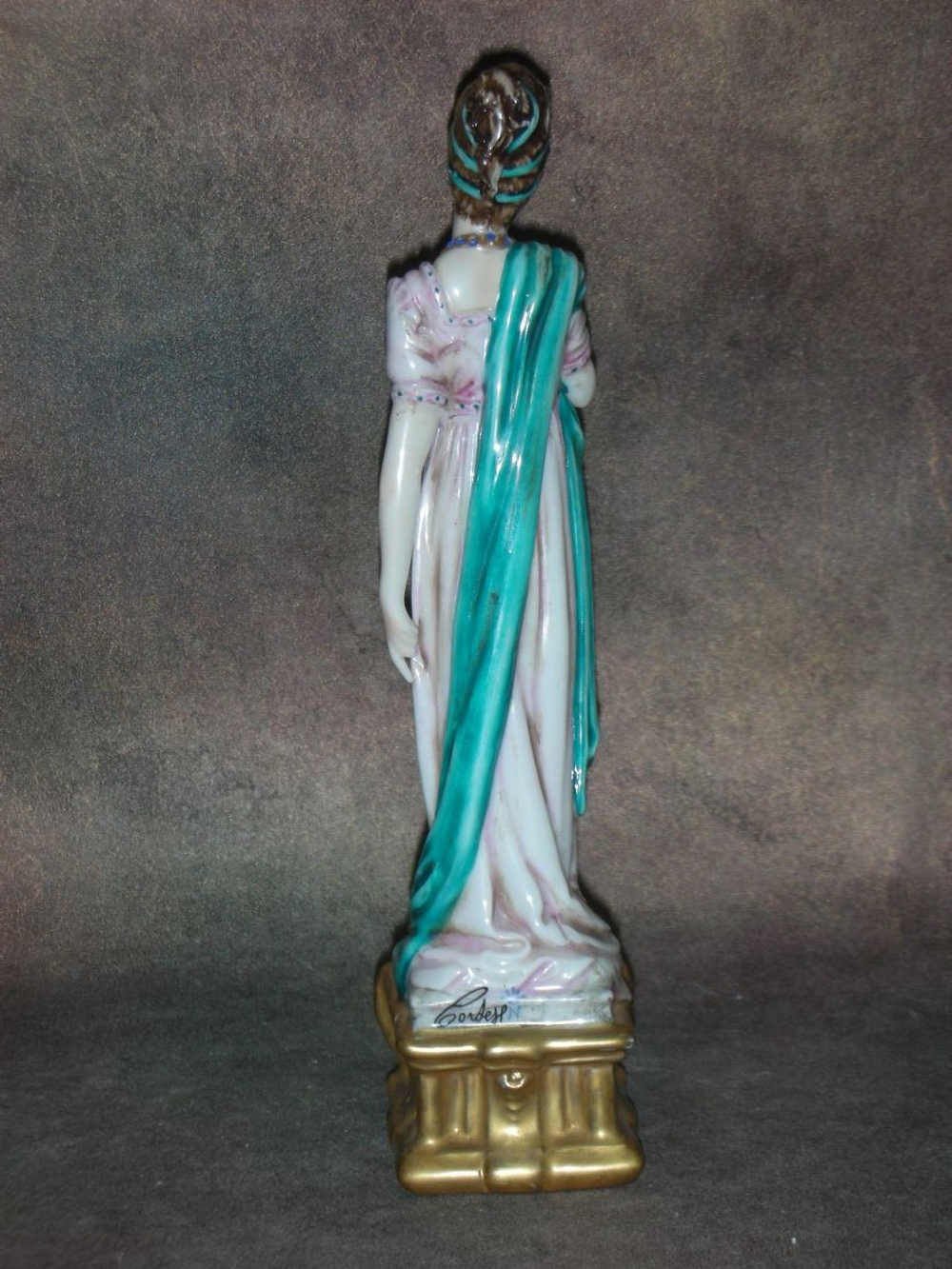 Статуэтка. Фарфор. Солдат. Жозефина Богарне. Capodimonte. Италия