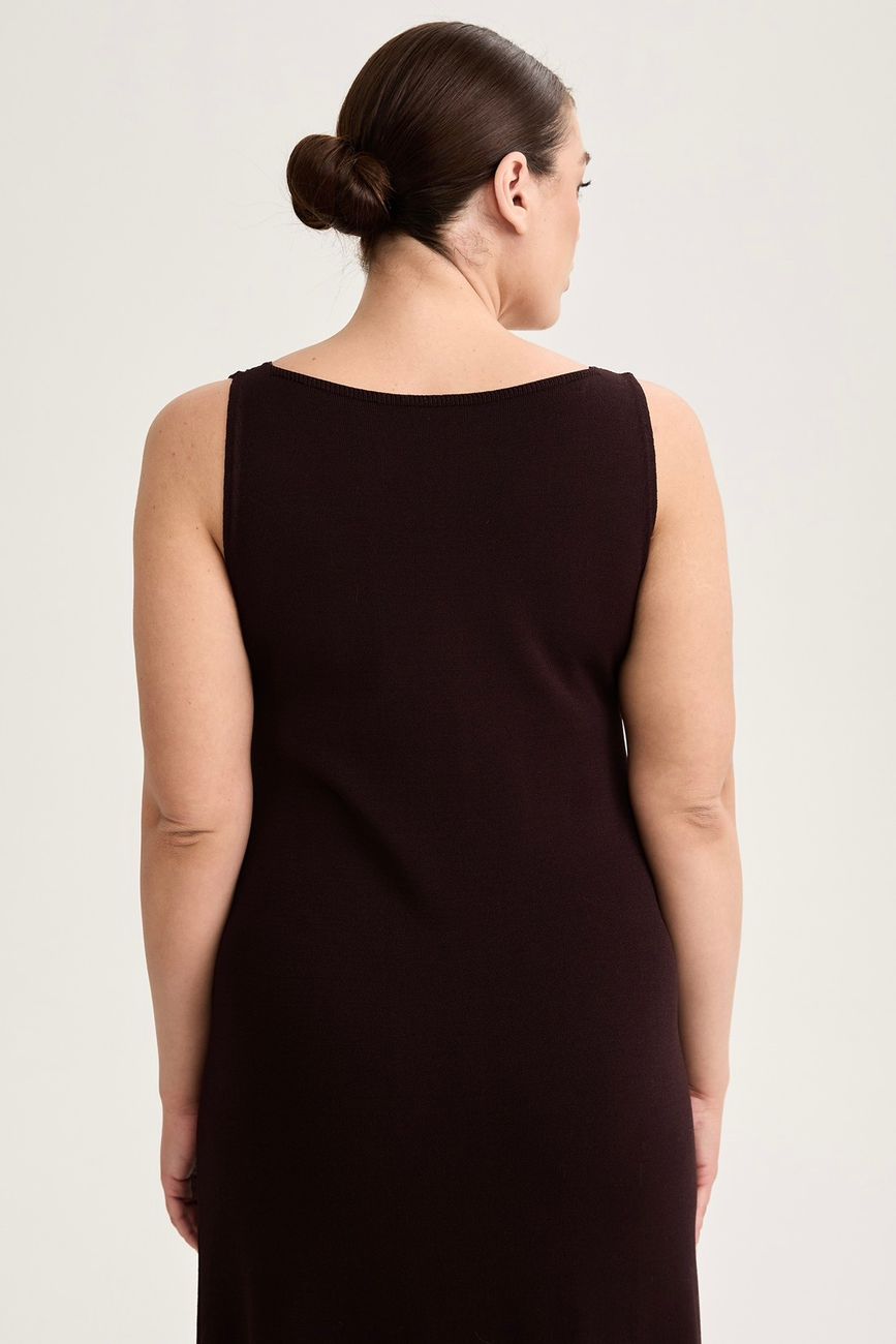 Платье-майка вязаное с круглым вырезом, шоколад