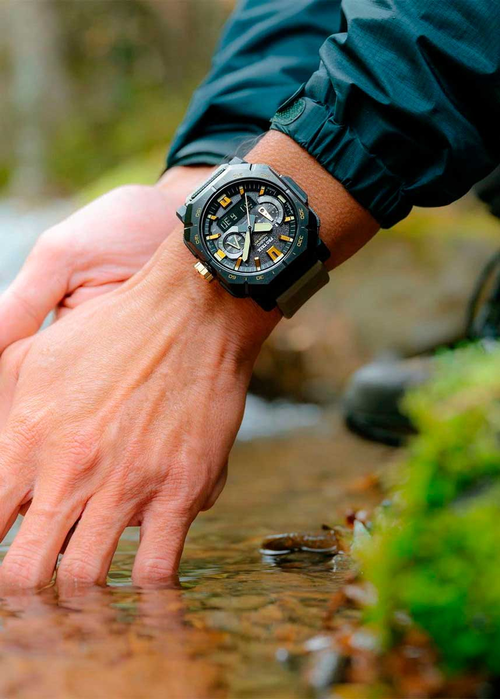 Часы Casio PRW-B1000-5