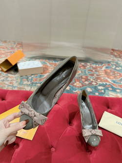 Louis Vuitton Pump (5 colors)