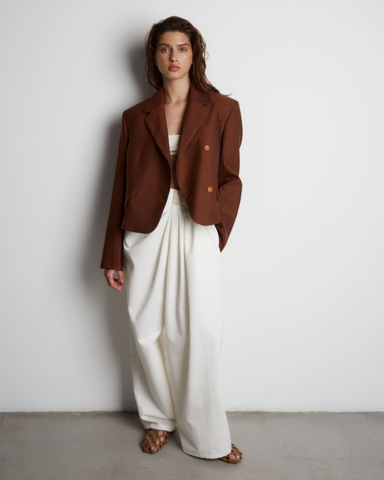 Джинсы молочный