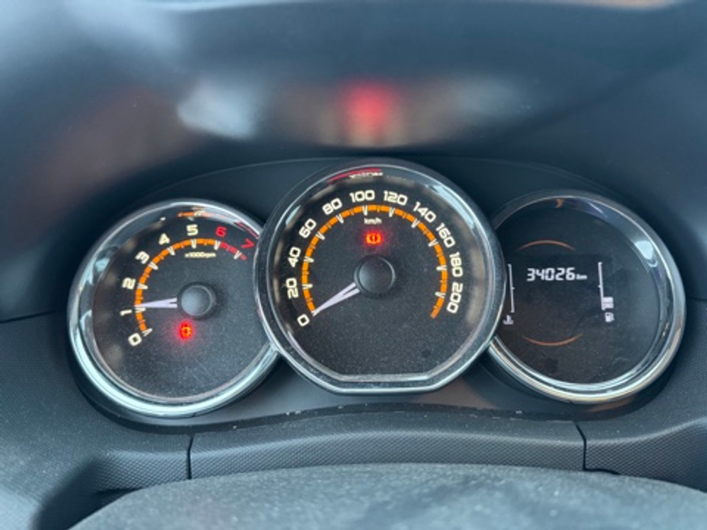 LADA LARGUS Цельнометаллический Classic 1.6 90hp 5MT