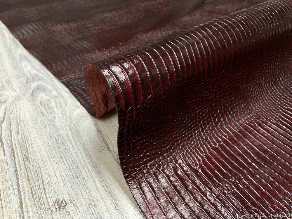Crocco Bagon Mini Burgundy (0,8-1,0 мм), цв. Бордо, натуральная кожа