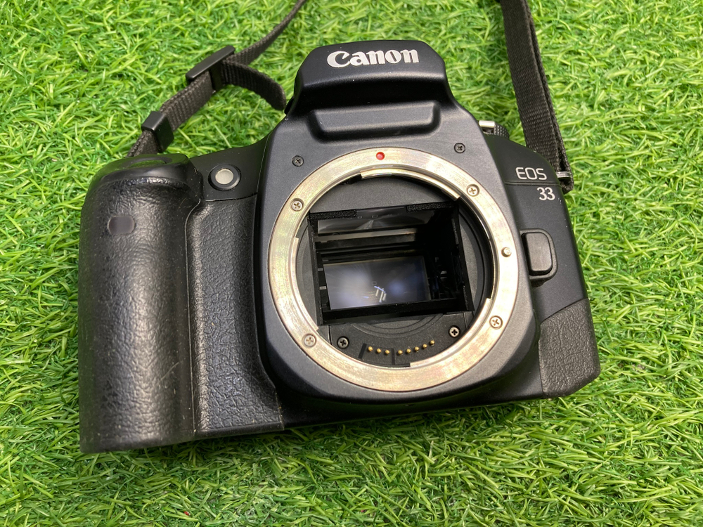 Canon EOS 33