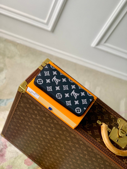 Louis Vuitton Zippy Vertical Wallet