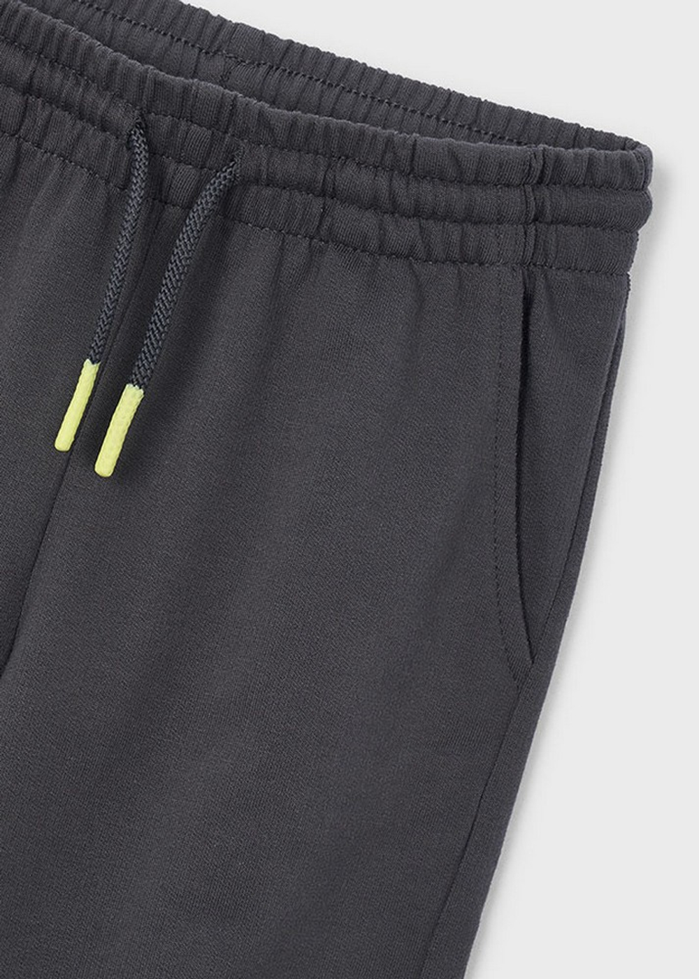 толстовка с брюками и шортами