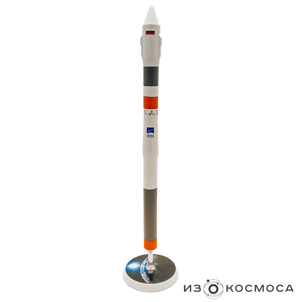 Модель ракеты-носителя "Союз-2В" 1:144
