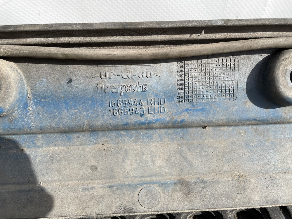 Накладка трапеции стеклоочистителя