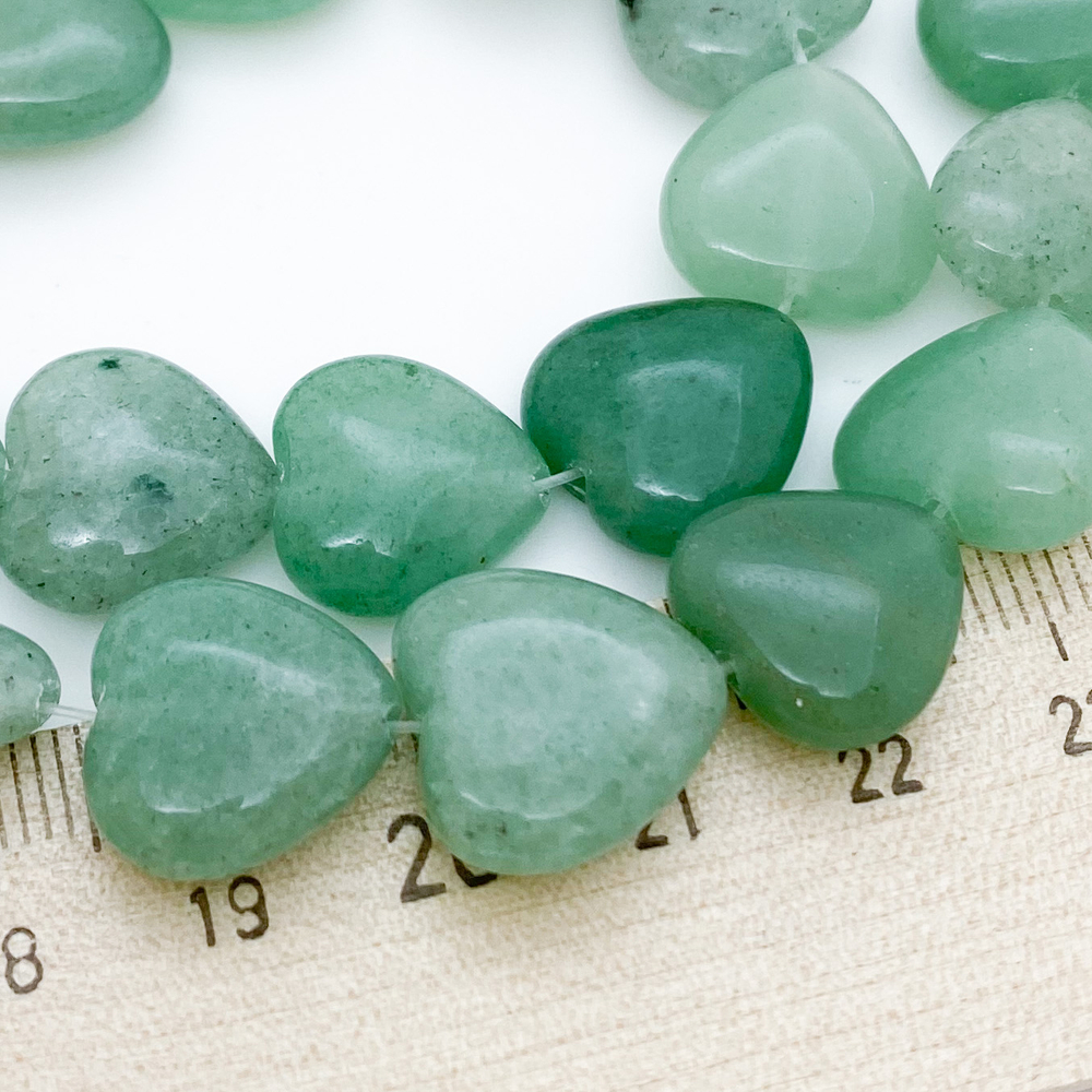 Авантюрин, сердце, размер около 14 мм, цена за 13 шт (1/2 нити)