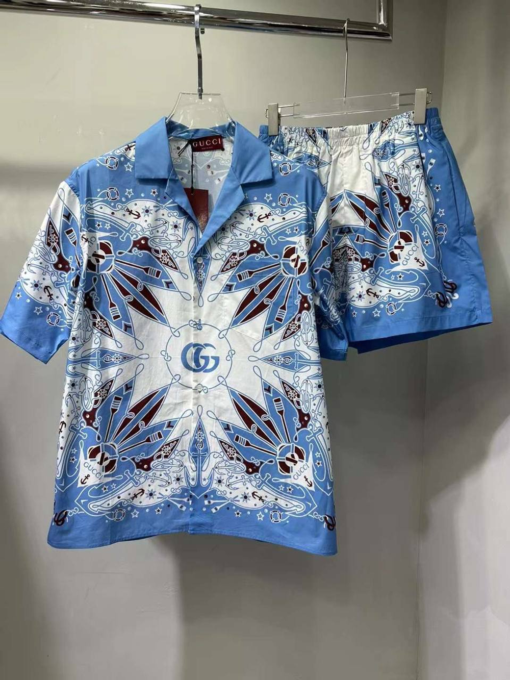 Летний костюм Gucci