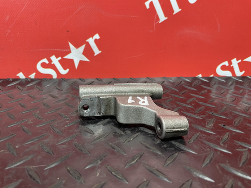 Кронштейн топливной рампы