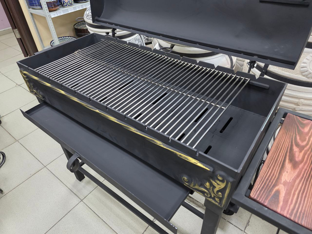 мангал купить в Казани и выбираете мангал 5 мм, обратите внимание на мангал Пикник Гриль Макс: это мангал в наличии Казань, мангал от производителя, мангал с крышкой гриль, мангал гриль с термометром, мангал с термодатчиком, мангал с зольником, мангал с заслонками для тяги, мангал на колесах, мангал с полкой и мангал с дровницей. Такой формат подходит как мангал для дачи, мангал для дома, мангал для беседки, мангал для шашлыка и мангал под решетку, а глубина 15 см удобна для угля и стабильного жара. В магазине можно докупить решетку для мангала из нержавейки 5 мм под размер 90x40, решетку гриль для мангала, шампуры купить в Казани, совок и кочергу, казан купить в Казани (казан чугунный или казан афганский) и приспособление под казан; доступна доставка мангала по Казани и мангал с доставкой в Казани, а также отправка по России транспортной компанией.