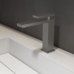 Смеситель для раковины Vincea Dice VBF-2DS1GM однорычажный, вороненая сталь