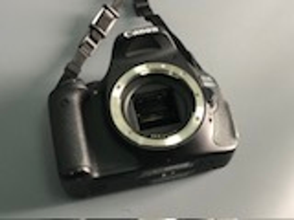 Canon 600D Kit 18-55mm IS 5.500 кадров