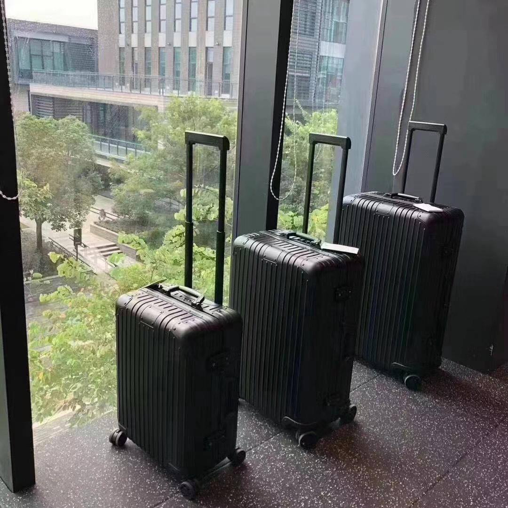 Чемодан Rimowa M