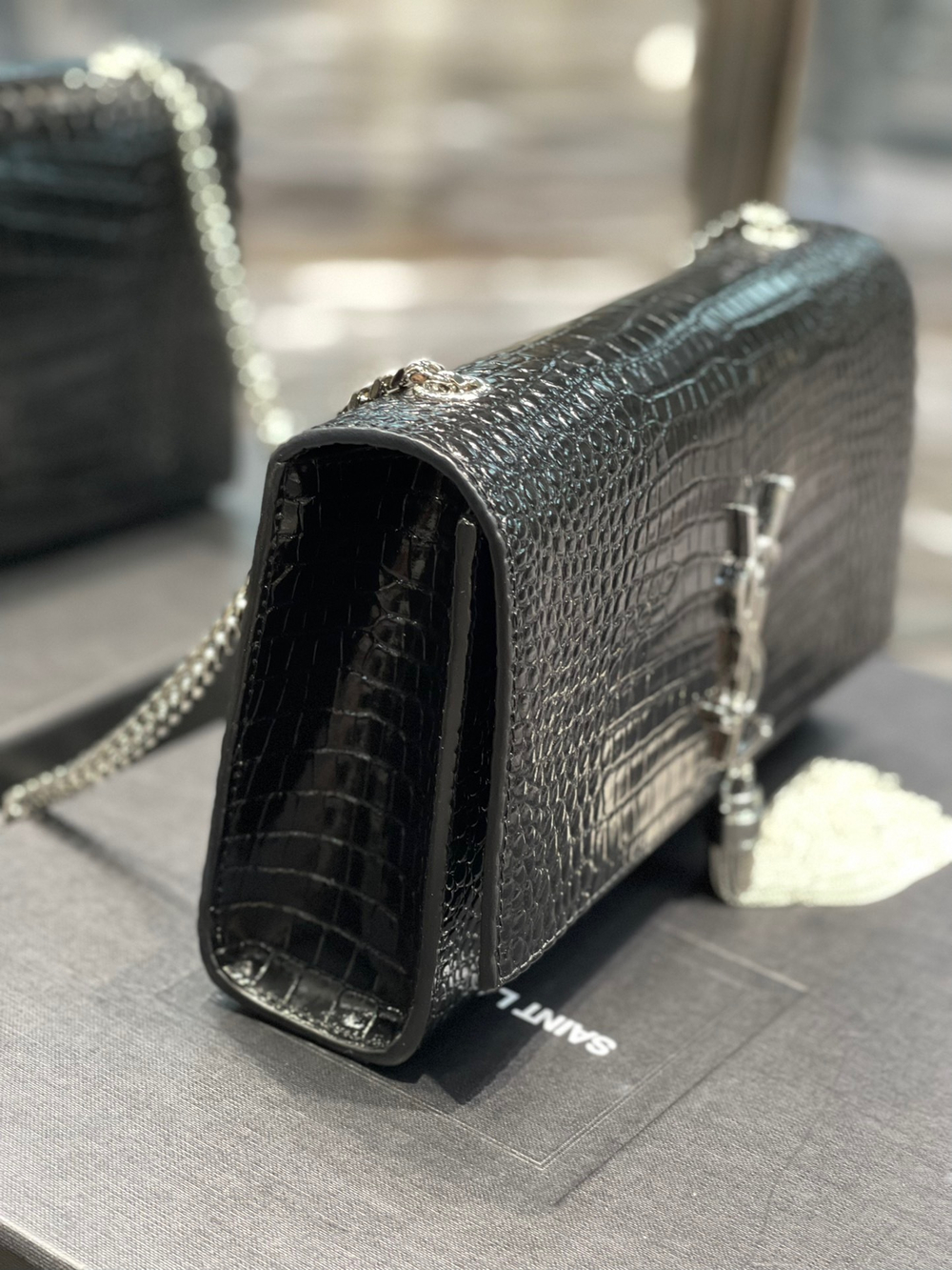 Saint Laurent Kate Medium Bag 24 cm
