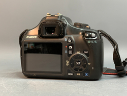 Canon 1100D kit 18-55mm 3.5-5.6 III 21.000 кадров