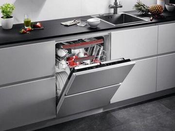 Встраиваемая посудомоечная машина AEG FSR52917Z