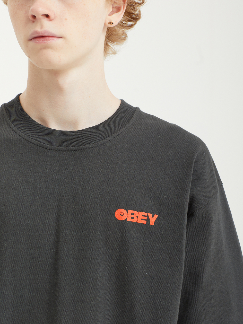 Мужская Футболка Obey Reuse