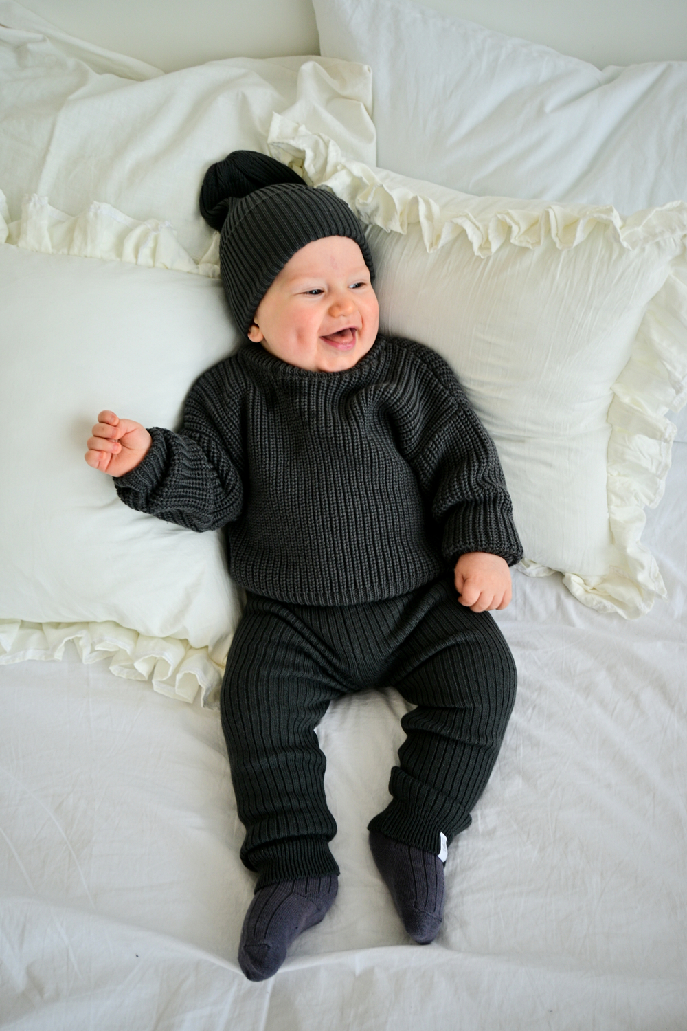 Брючки вязаные oversize графит