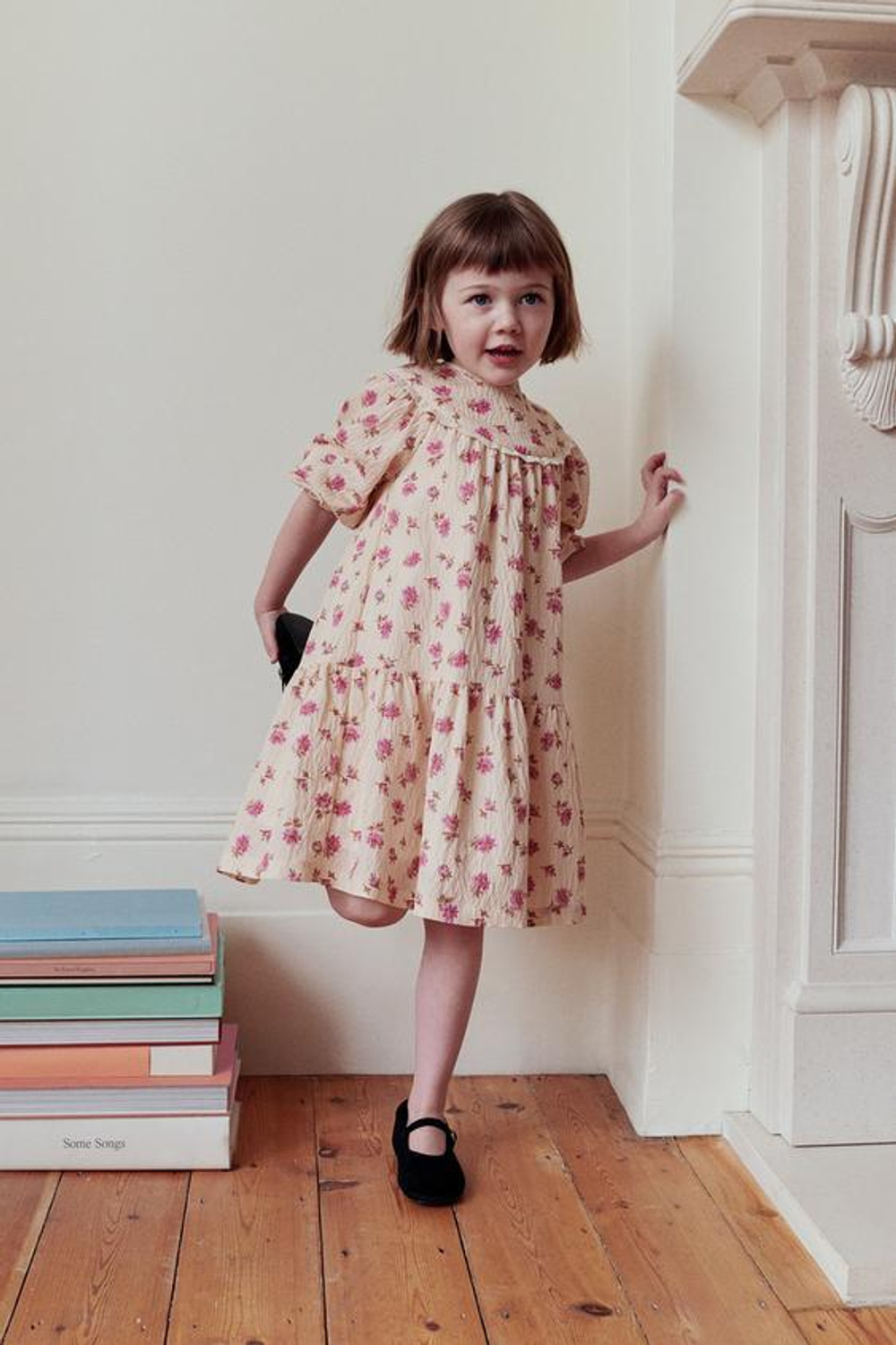 ZARA ПЛАТЬЕ С ЦВЕТОЧНЫМ ПРИНТОМ, ЭКРЮ