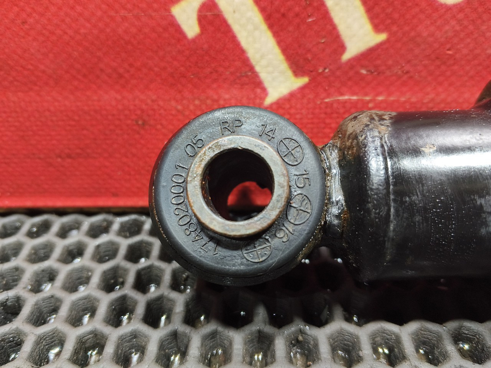 Амортизатор кабины задний 2023г