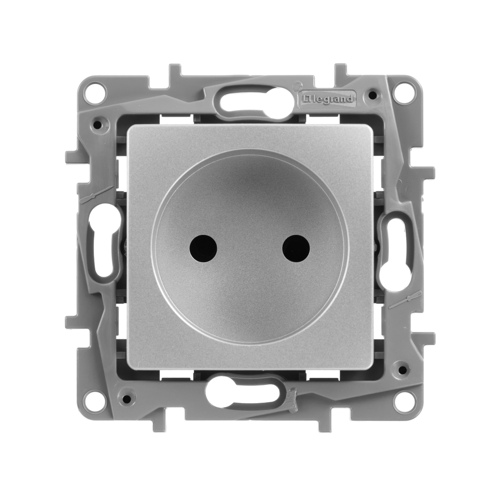 Розетка без заземления со шторками 16А 250В алюминий ETIKA Legrand