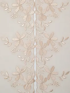 05-113 Вышивка на неэл. сетке 22 см, телесный 126 (правая)