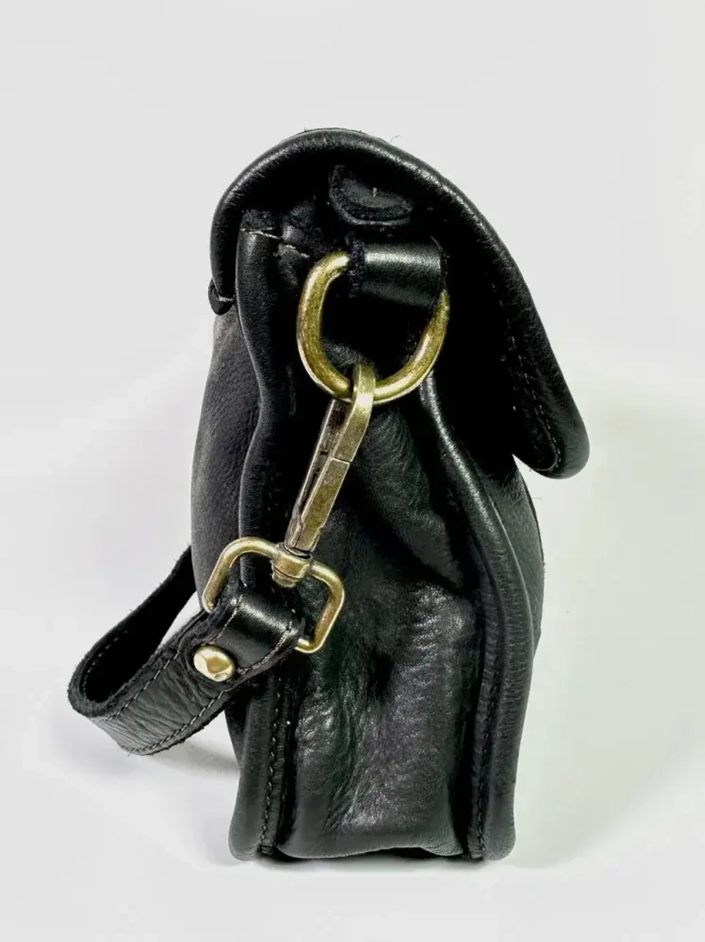 Женская сумка-клатч из натуральной кожи черного цвета