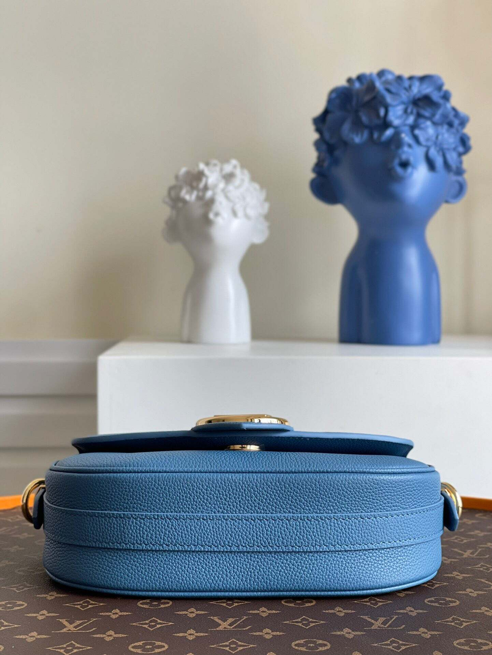 Louis Vuitton Pont 9 Soft MM