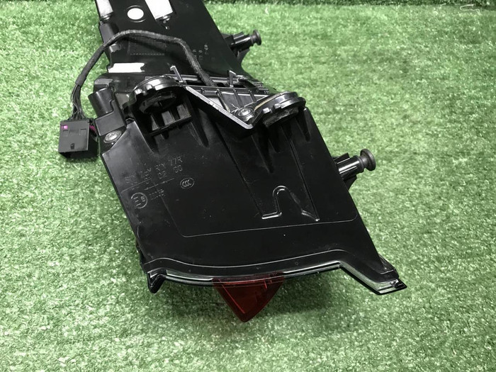 Фонарь левый внешний Porsche Macan 95b (2018-н.в.)