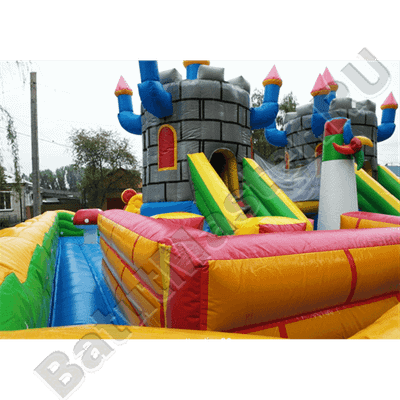 Большой надувной батут "Средневековье" 15*15*5 м