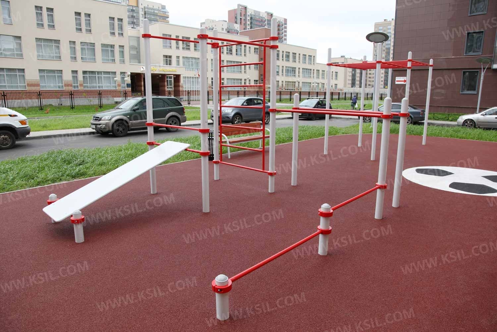 Турник разноуровневый высокий для уличных спортивных площадок