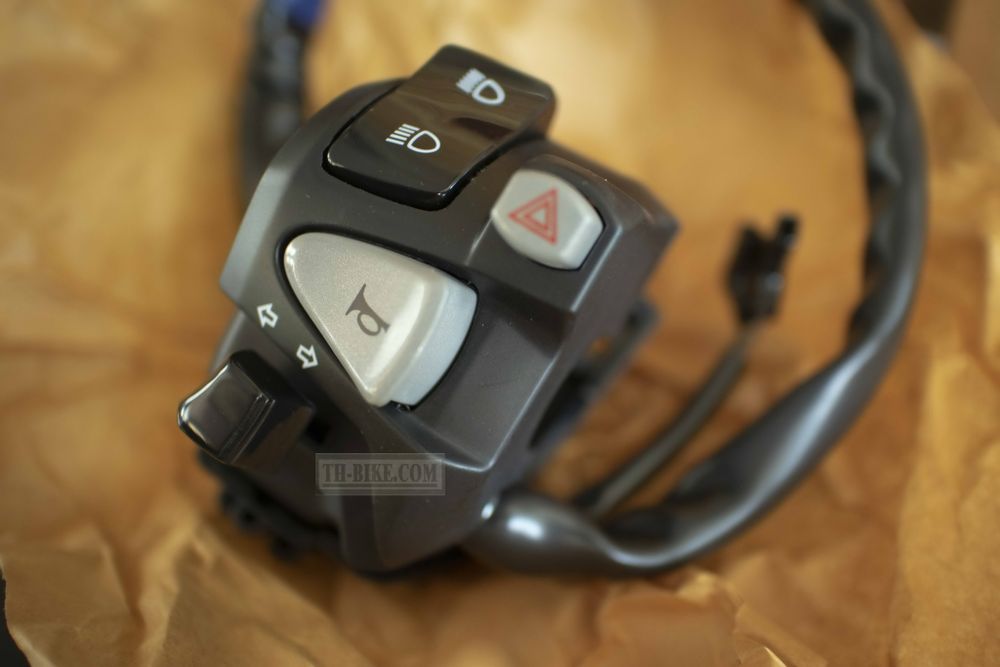 35200-KZZ-921 (35200-KZZ-922) SWITCH ASSY., WINKER. Honda CRF250L (2017-2020)