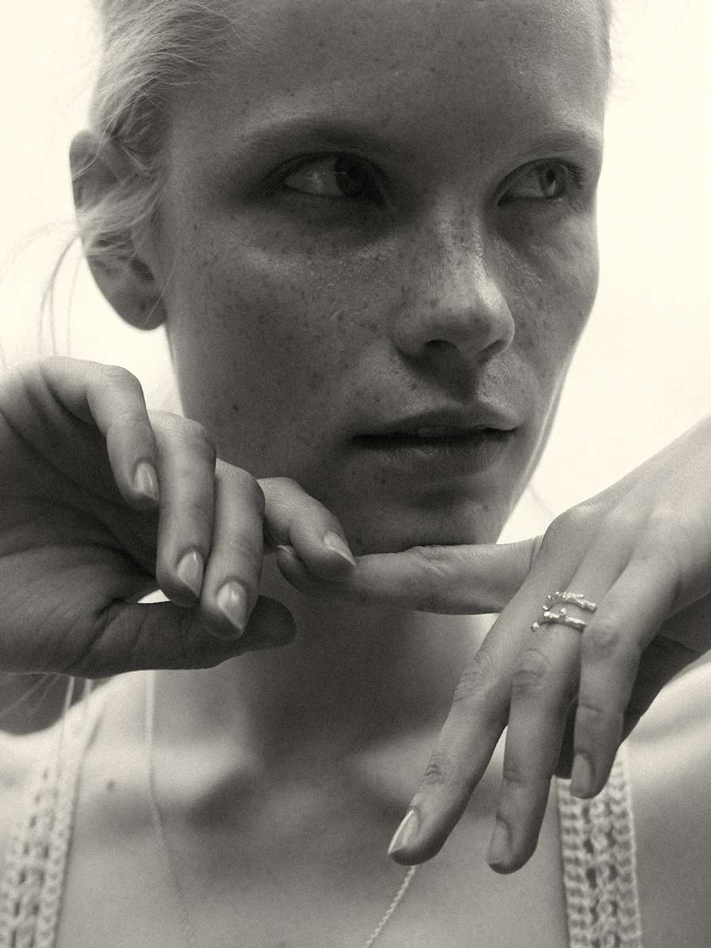 кольцо веточка лиственницы