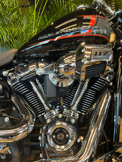 Harley-Davidson BREAKOUT 117 2023