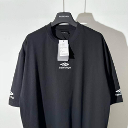 Футболка Balenciaga