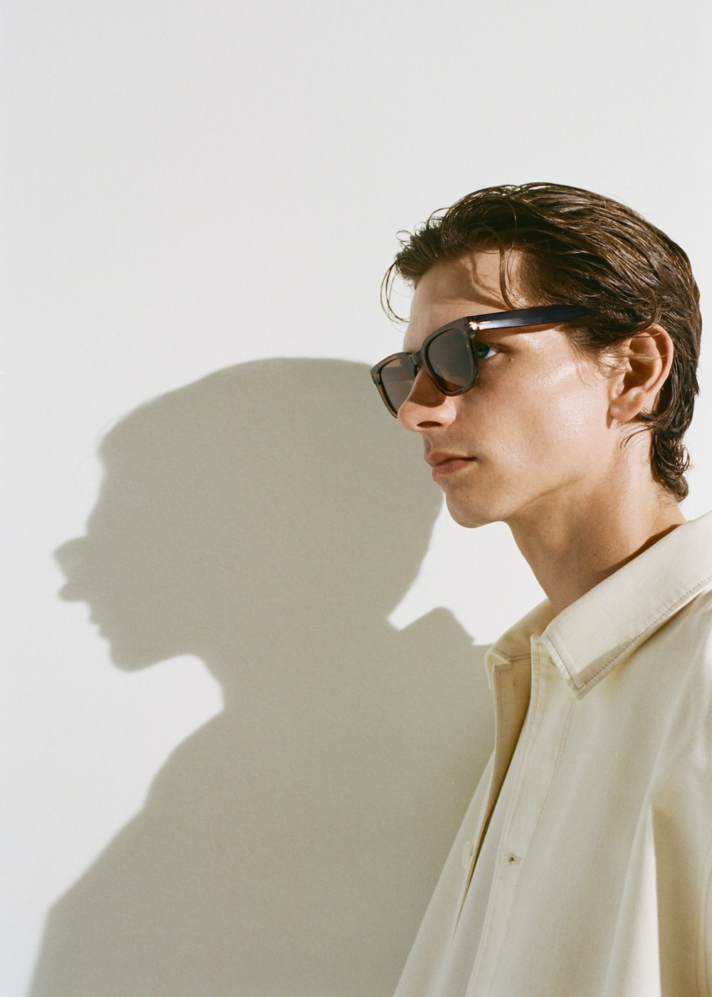 Солнцезащитные очки в прямоугольной оправе