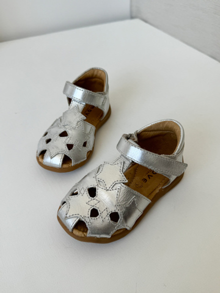 Новые кожаные сандалии Move by Melton, 23