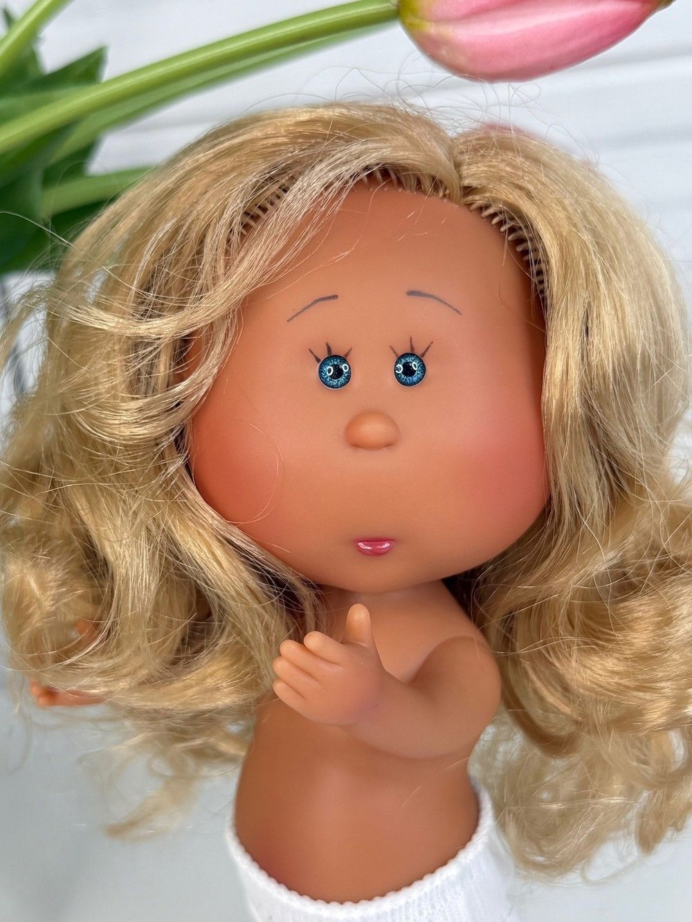 Кукла Nines виниловая 23см Little Mia Latina без одежды (3199WL3)